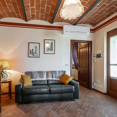 With Valley Views Near Cortona Apartamento Civitella in Val di Chiana