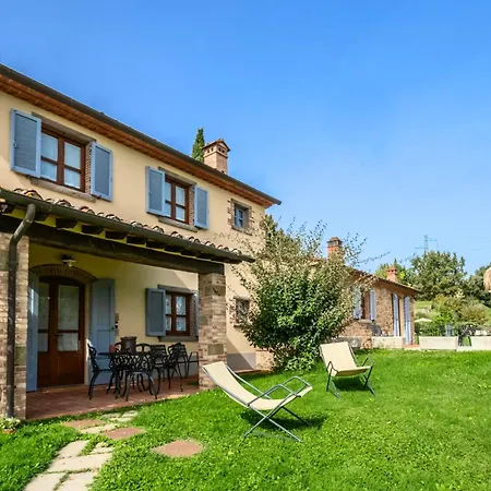 With Valley Views Near Cortona Civitella in Val di Chiana