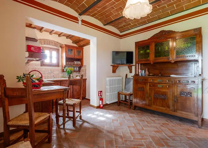Apartamento With Valley Views Near Cortona Civitella in Val di Chiana